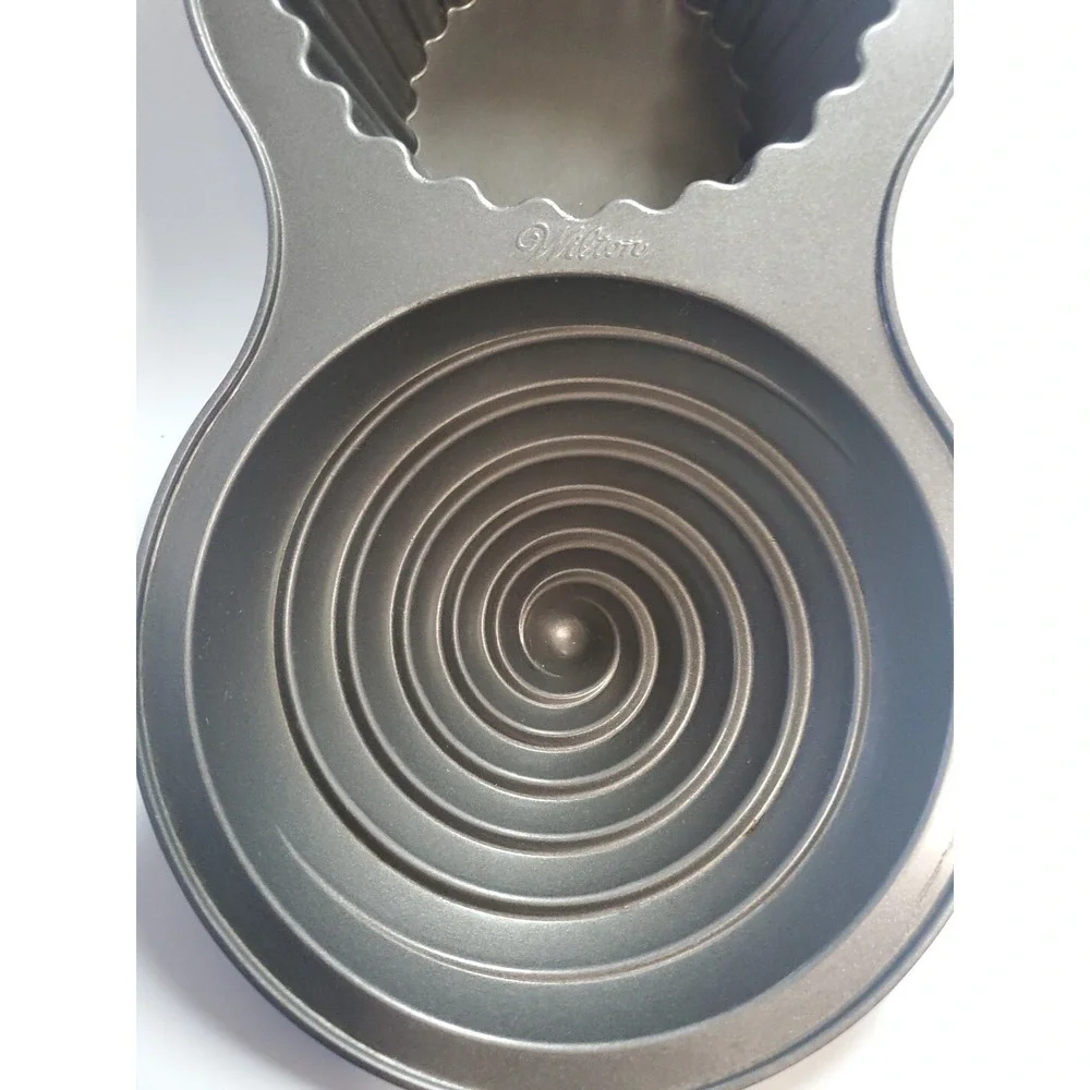 Wilton Giant Cupcake Pan‎ Large Two Tiered 3D Jumbo Smash Cake Mold Nonstick